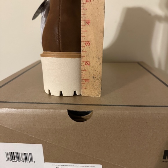 NIB Mia Ezri boot Cognac color in size 8. - Picture 3 of 7